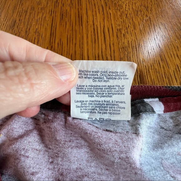 ⭐️ Vintage 2016 Jamboree in the Hills Red Camouflage Country Concert Tee LARGE - Picture 9 of 14